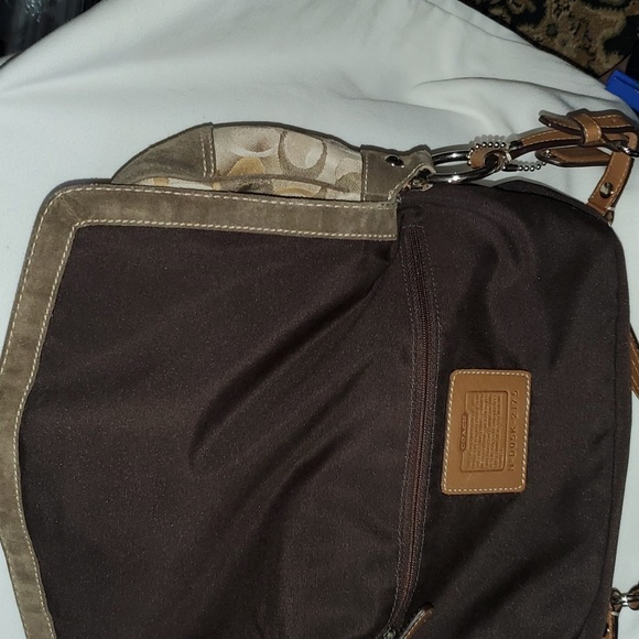 EUC:  Coach 'Chelsea Sateen' Optic Signature Shoulder Bag - Picture 4 of 13